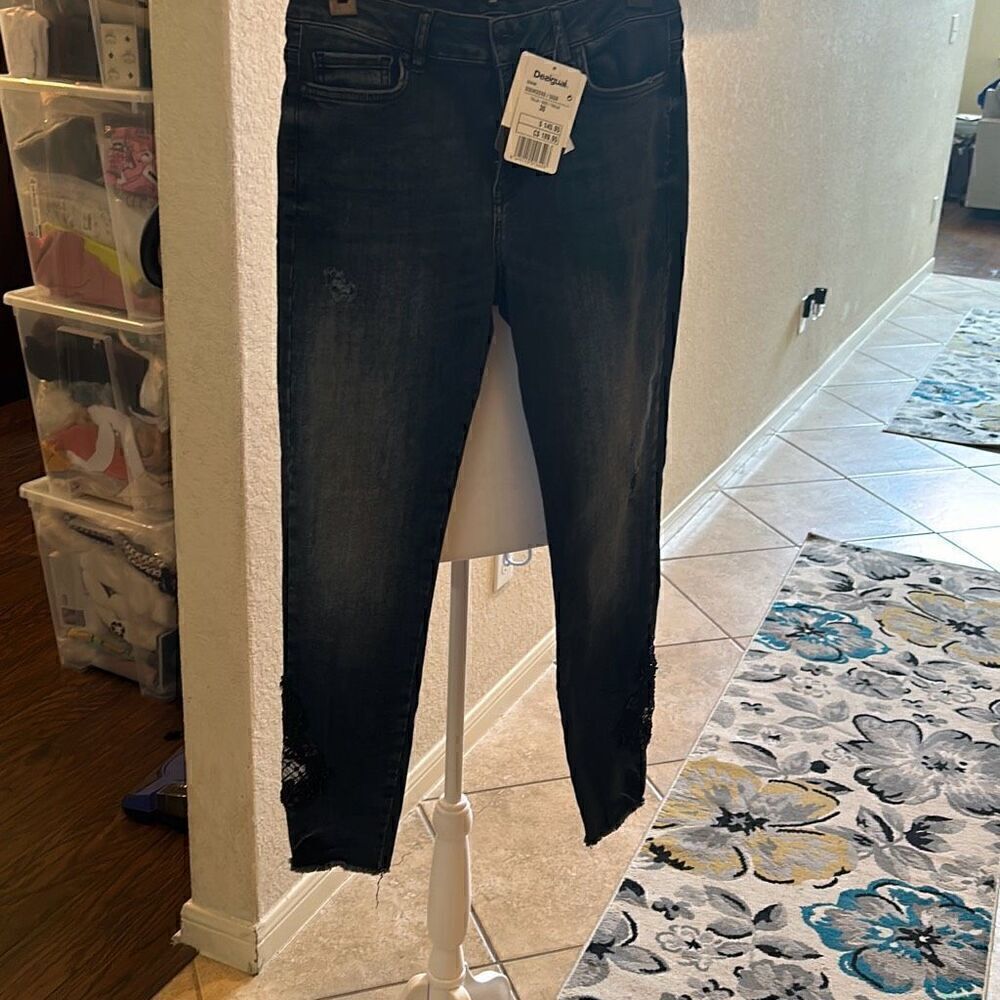 Desigual Women's 30 Beaded Embroidered Ankle Jean Dark Wash Distressed Denim New